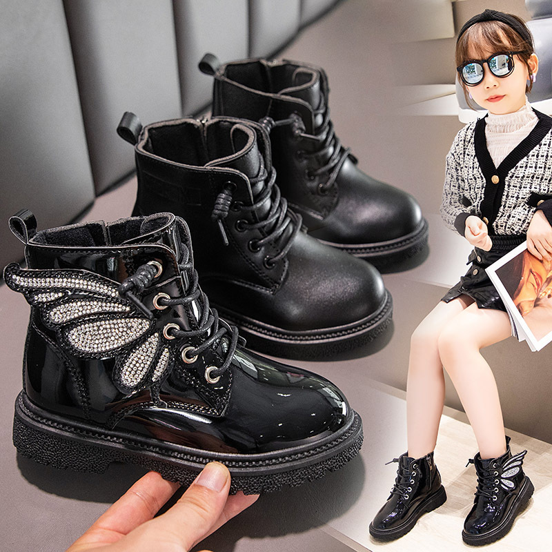 女童时尚冬季漆皮马丁靴新款儿童侧拉链低帮翅膀洋气学