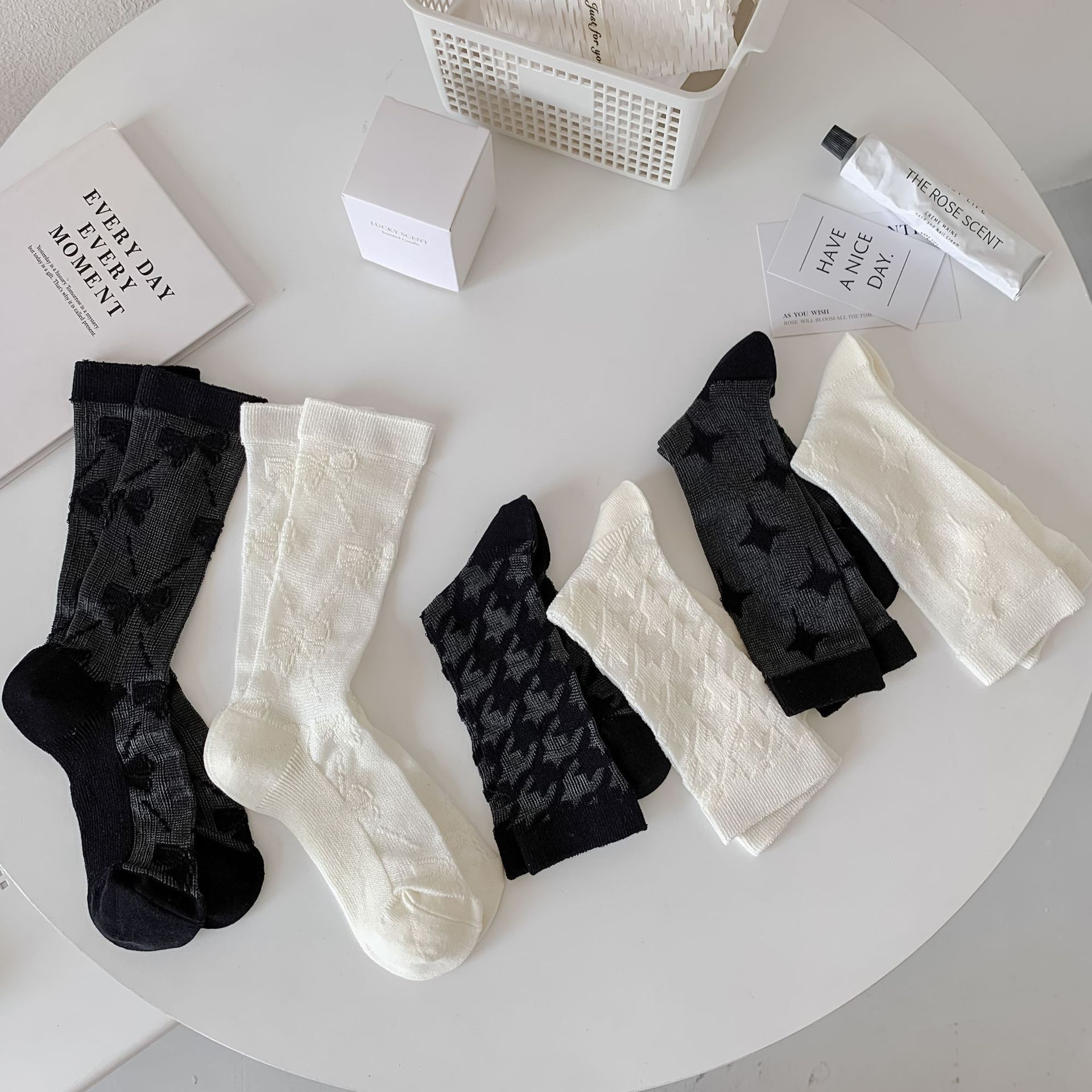 summer socks women‘s double needle thin breathable ins style mesh tube women‘s socks black and white khaki pile socks women‘s fashion socks