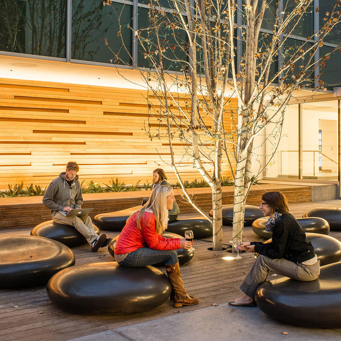 厂家定制直销椭圆仿真石头造型组合坐凳北欧风简约鹅卵石休闲座椅