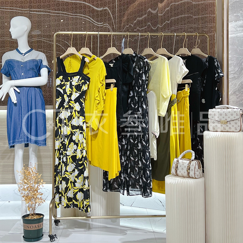 城绘2022夏装休闲连衣裙折扣女装品牌尾货清仓服装批发广州十三行