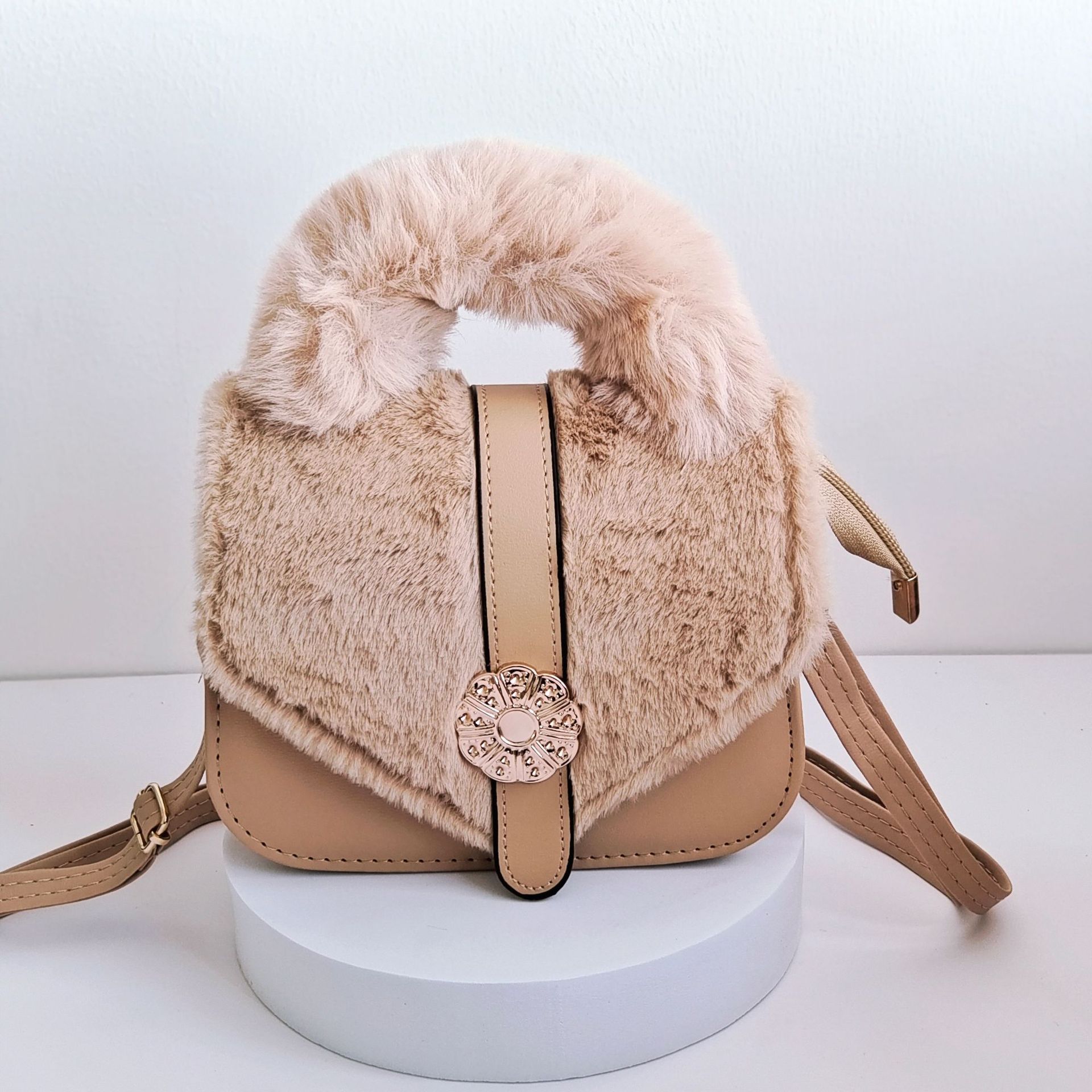 New Women's Bag Fashion Plush Small Cross-Body Bag All-Match Fashion Feel Good Texture Pure Colored Fresh Messenger Bag