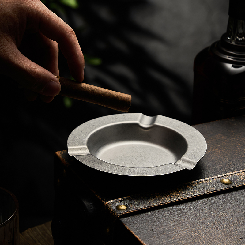 复古怀旧不锈钢雪茄烟灰缸家用户外便捷个性创意烟灰缸金属感