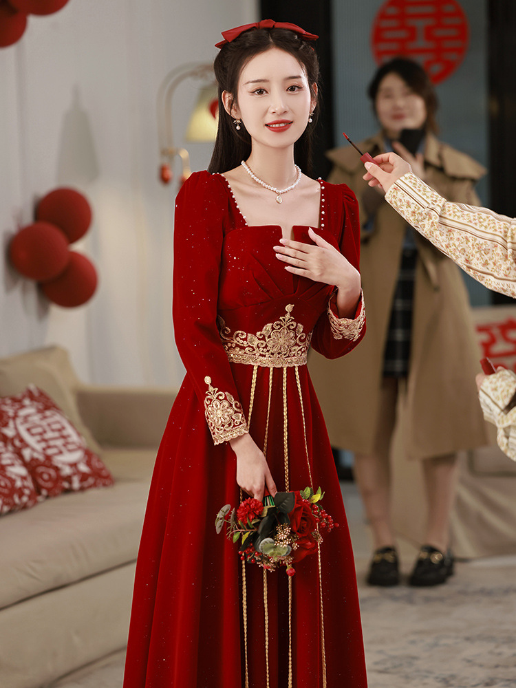 酒红色敬酒服新娘2023新款春季气质高级感结婚订婚礼服女平时可穿