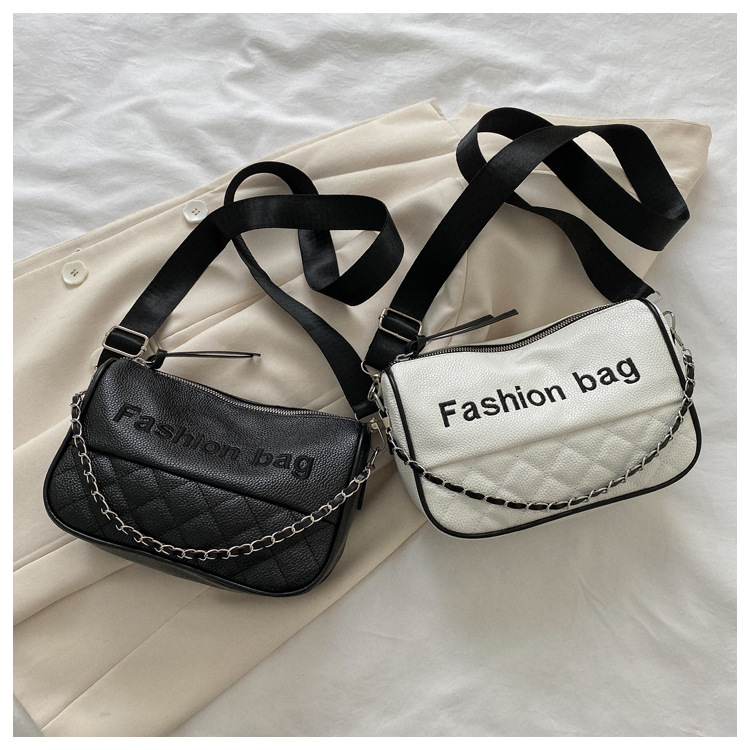 Fashion Rhombus Shoulder Bag 2022 Autumn New Fashion Letters Messenger Bag Large Capacity Commuter Travel Chain Bag