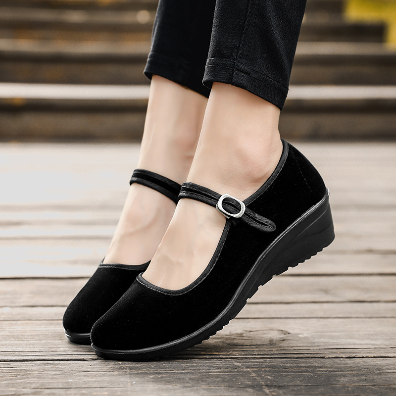 跨境大码老北京布鞋女士礼仪单鞋软底工作鞋女黑酒店平底上班女鞋