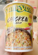 批发泰国进口yumyum养养牌鸡味汤面速食方便面杯面70g 12杯一箱
