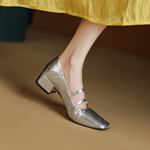 2022秋季新款银色玛丽珍鞋女法式复古风小方头中跟浅口单鞋粗跟女