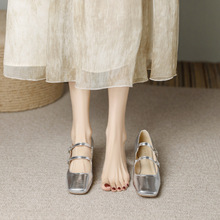 银色法式单鞋女春季玛丽珍高跟鞋方头粗跟晚晚鞋配马面裙的鞋