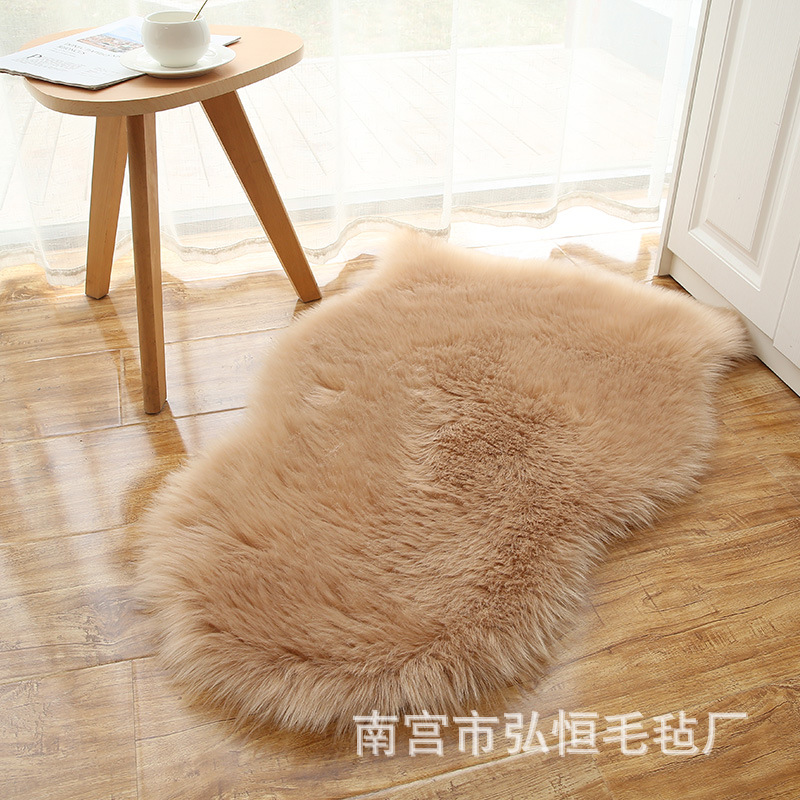 Wool-like Plush Living Room Coffee Table Sofa and Carpet Floor Mat Wool Cushion Window Cushion Living Room Bedroom Long Blanket