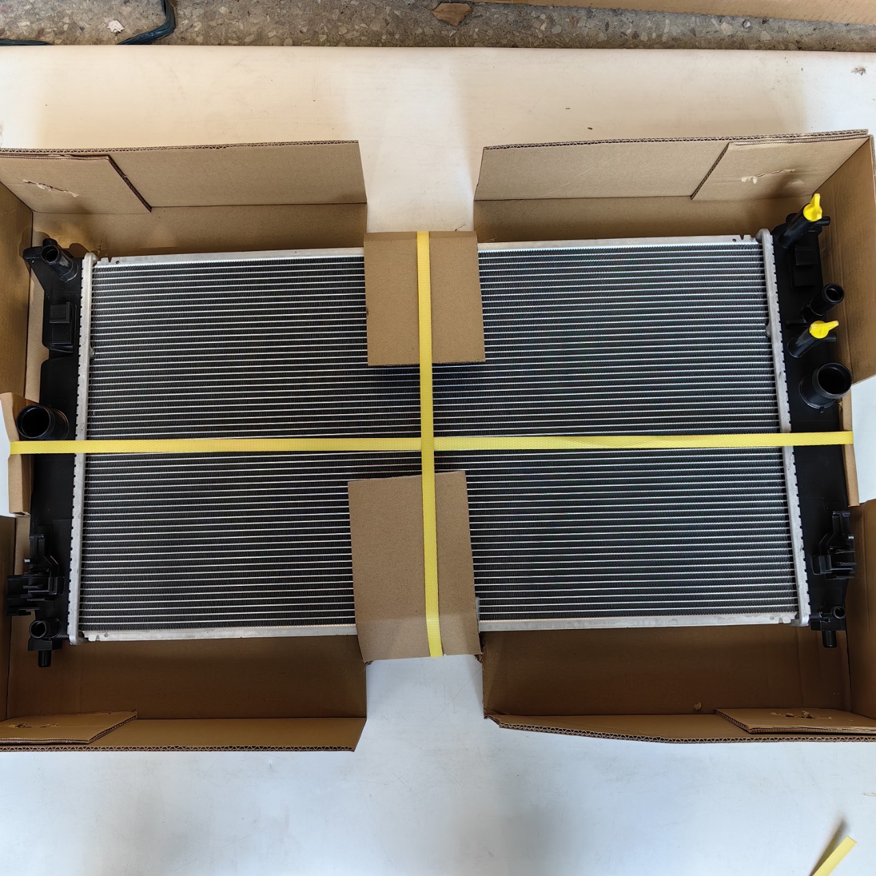 16400-37310适用于丰田普锐斯zvw50 19卡罗拉散热器-阿里巴巴