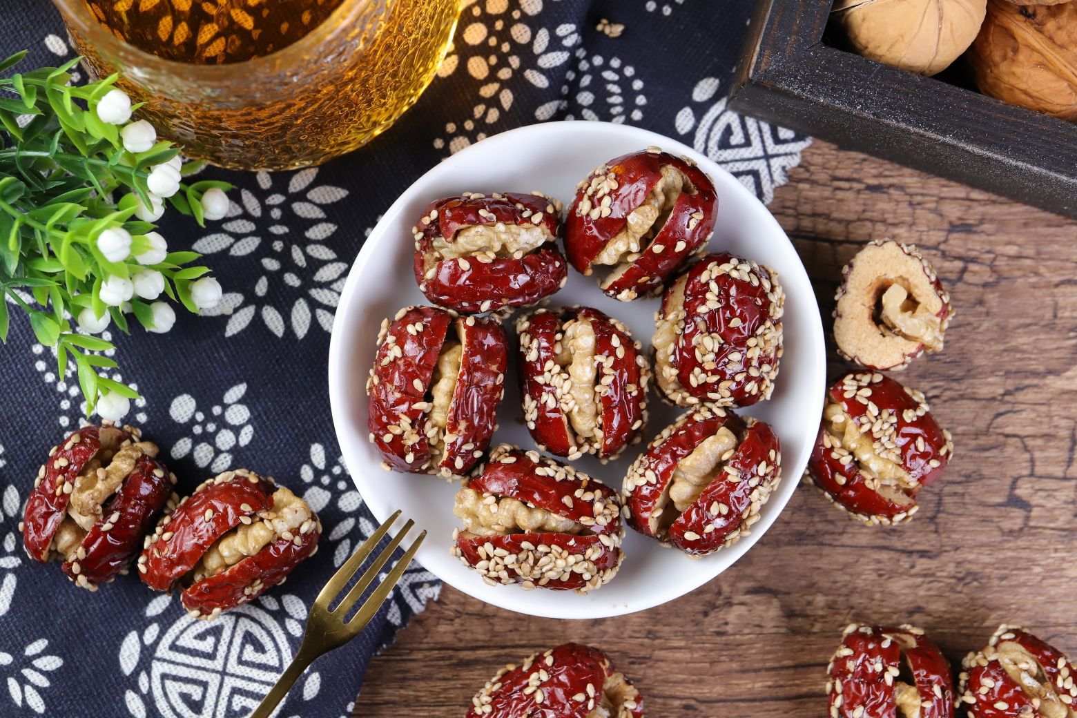 新品芝麻枣夹核桃 新疆红枣夹核桃仁 零食芝麻枣夹核桃仁227克/盒