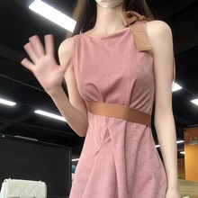 2024夏季粉色法式无袖连衣裙女季设计感收腰系带字背心长裙