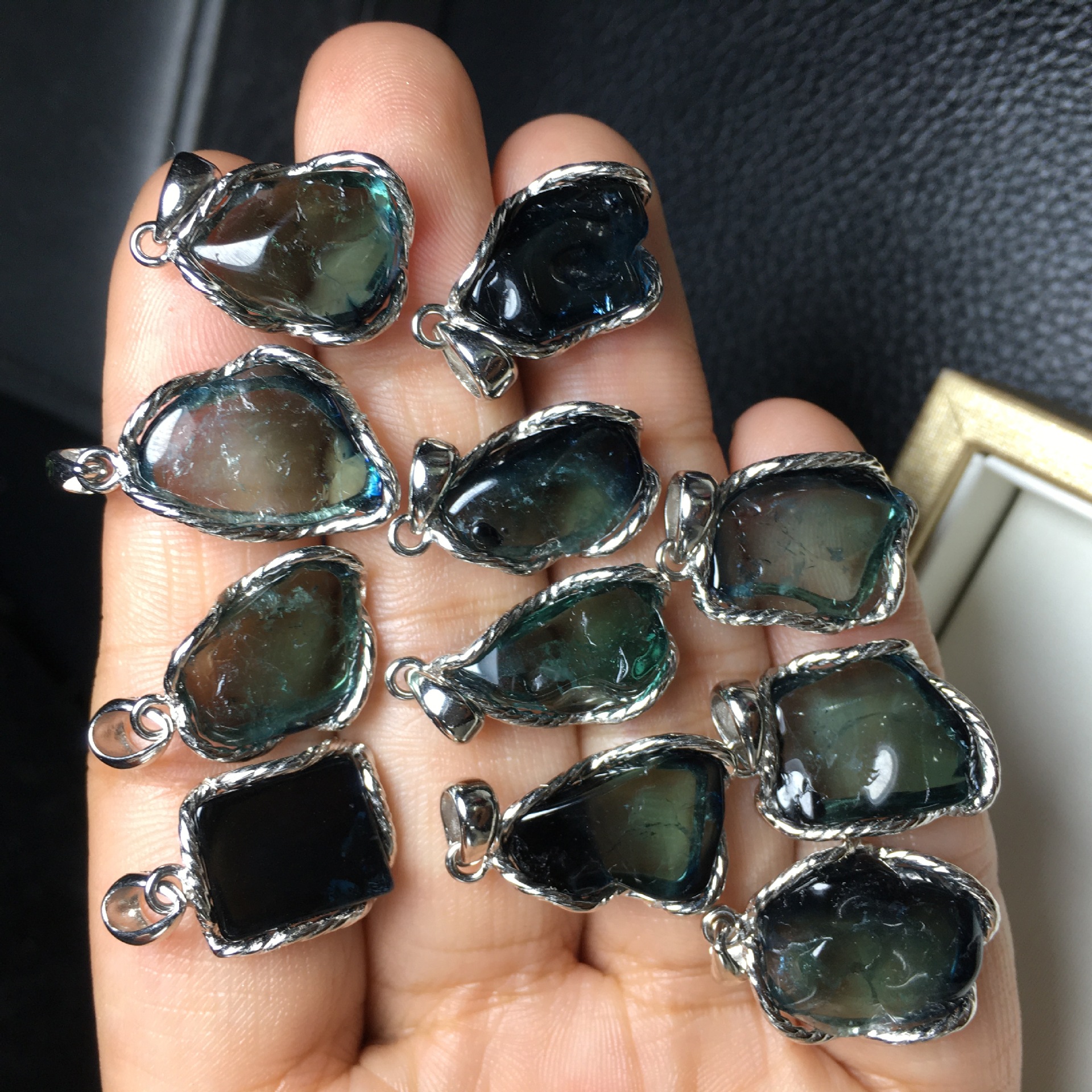 天然蓝碧玺随行吊坠,s925银镶嵌,时尚亲信气质显白款,可跨境-阿里巴巴