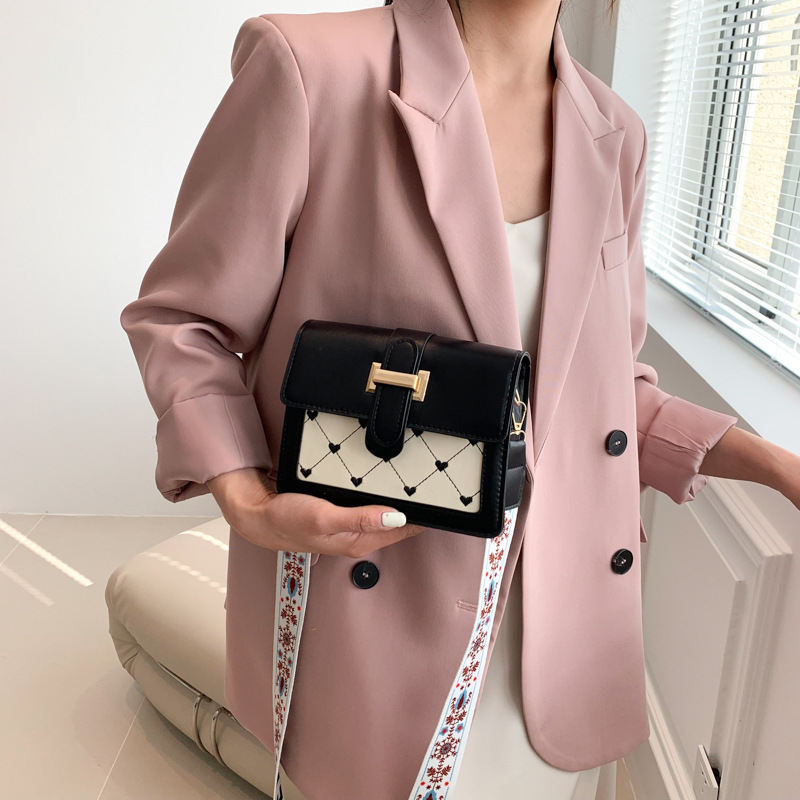 Wholesale Bag Popular Fashion Embroidered Wide Shoulder Strap Crossbody Women Bags2023 Spring and Summer Fresh Rhombus Plaid Shoulder Bag