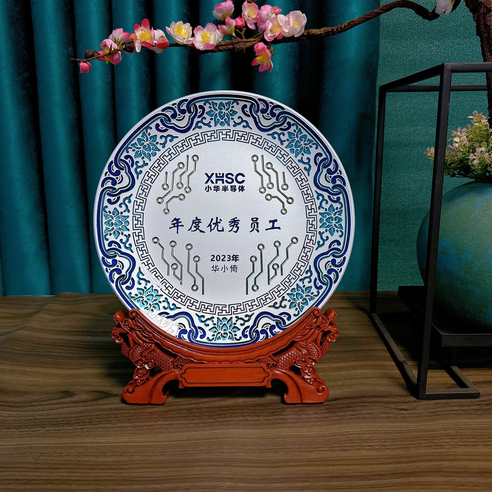 百福十年老店专供大学纪念品高校周年礼品玻璃圆盘晶雕纪念盘礼盘