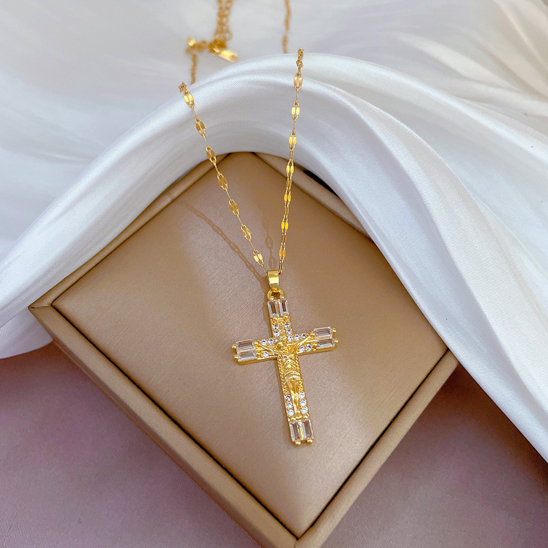 [Titanium Steel] Cross Heavy Industry Necklace Female Copper Micro Inlay Real Gold Electroplated Ins Internet Celebrity Exquisite Clavicle Chain Necklace