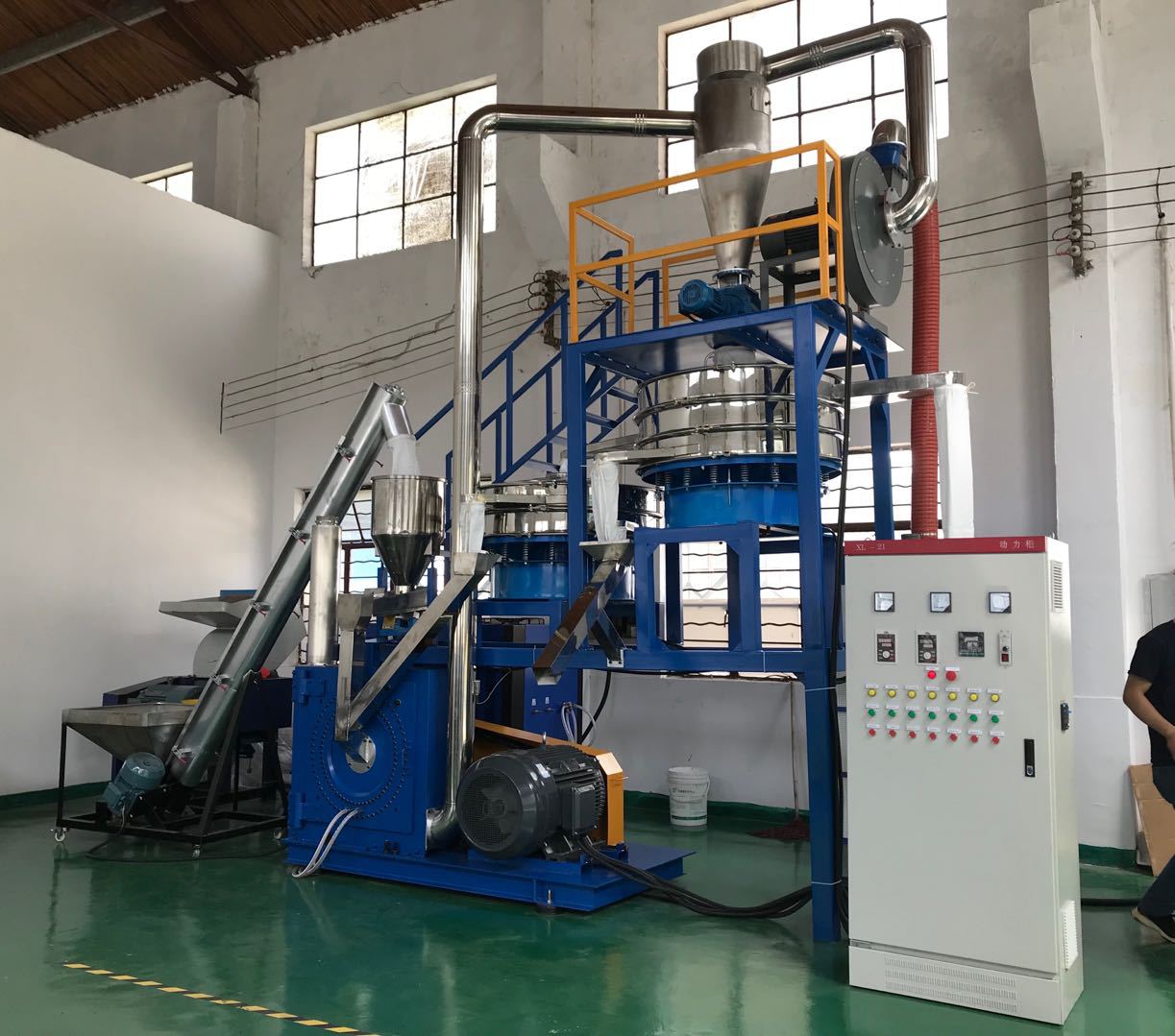 yy750型塑料磨粉机,全自动磨细粉可磨eva,pvc,abs塑料磨粉机