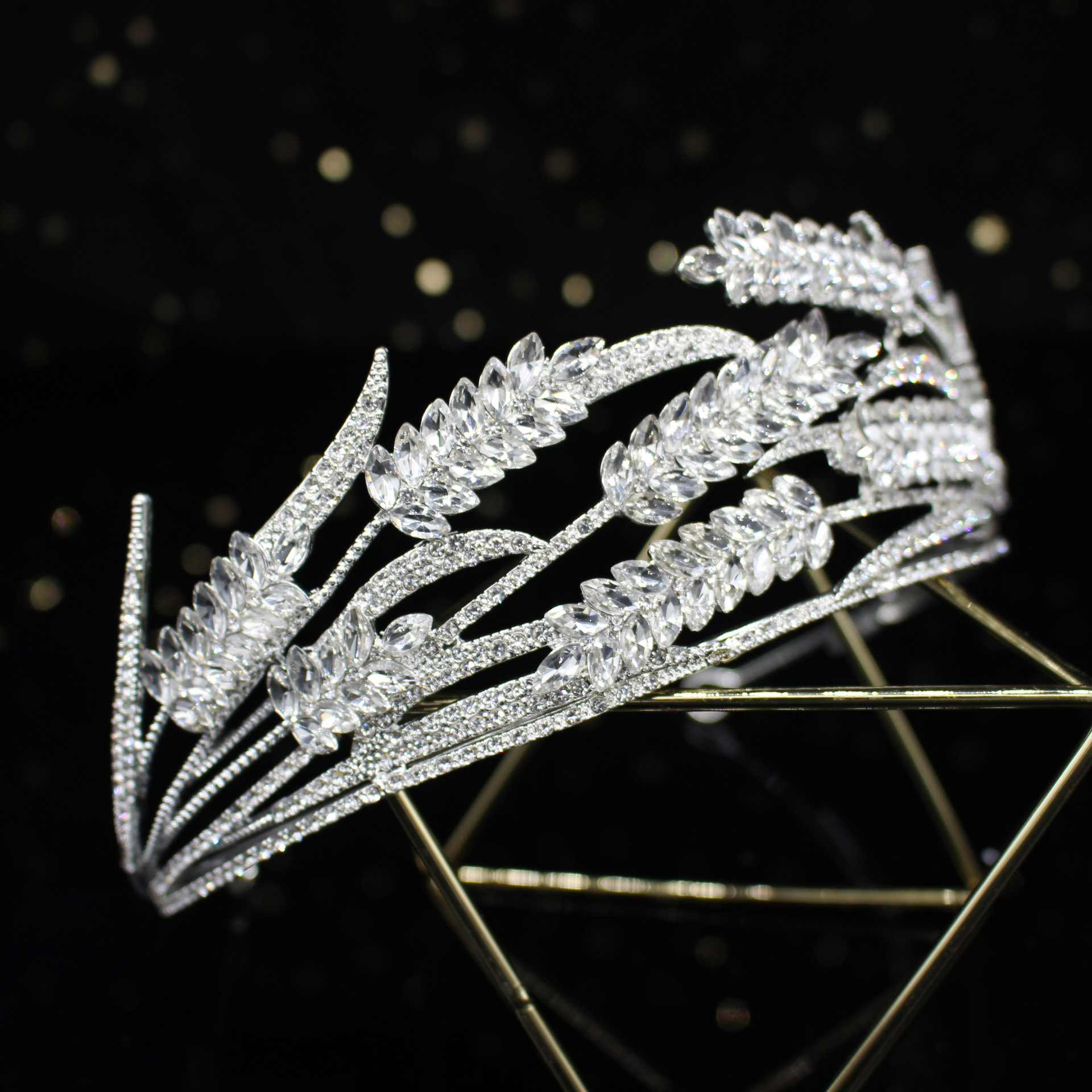 a529新娘结婚皇冠头饰影楼拍照婚庆发饰公主生日水晶麦穗合金发箍