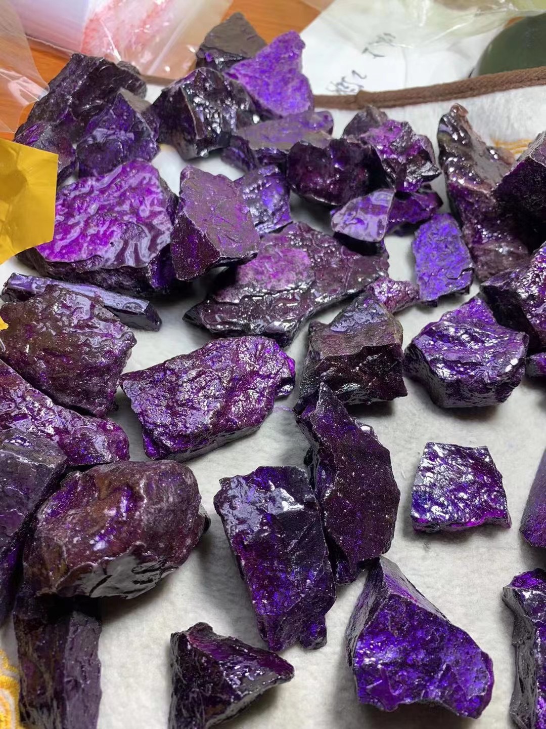 天然舒俱来原石 色彩鲜艳 居家轻奢水晶紫色饰品创意