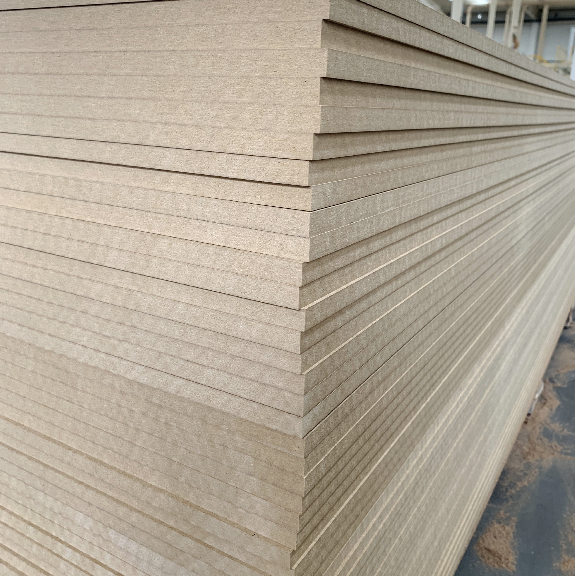 供应批发密度板板材 高密度双贴面纤维板三聚氰胺板加工定制