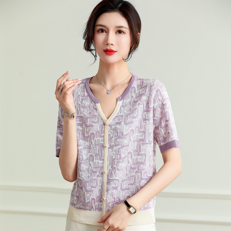 妈妈夏装短袖冰丝v领上衣40岁50中老年女装高贵针织t恤母亲节衣服