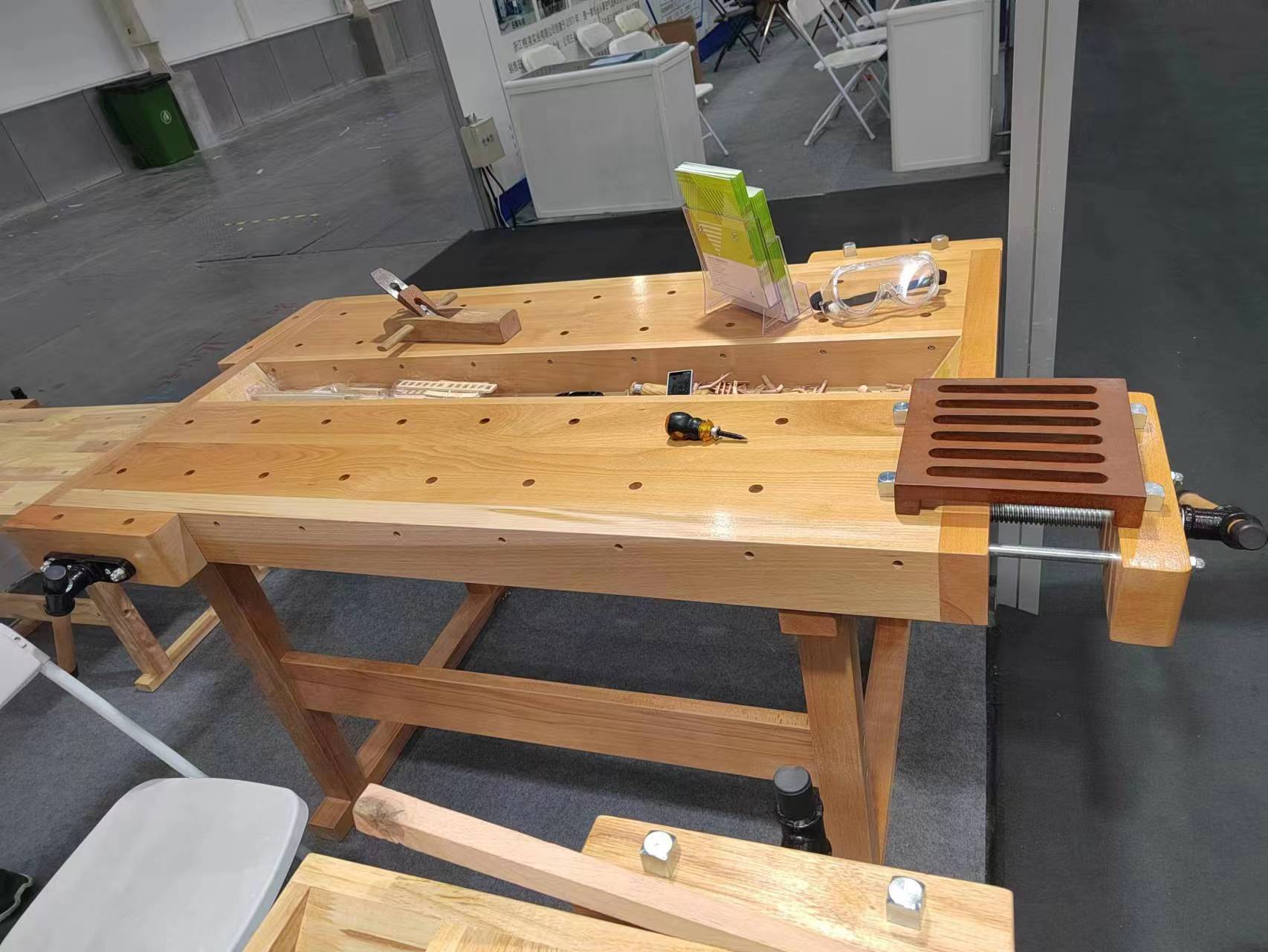 厂家直售多 功能木质实 木工作台 木工净化工作台 家庭作坊工作台