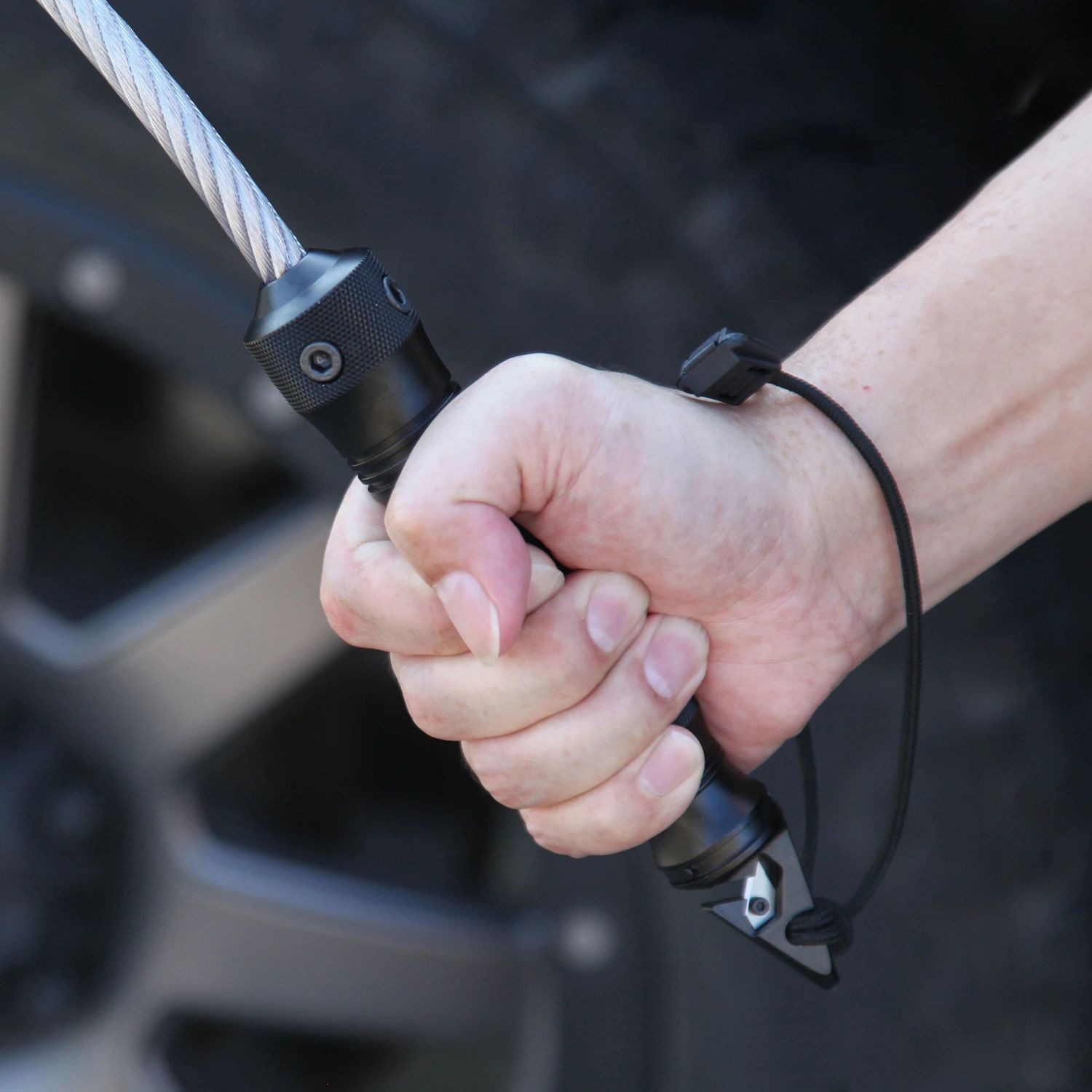 防身战术鞭刺钢丝鞭破窗工具 自卫毒蛇鞭合法随身携带-阿里巴巴