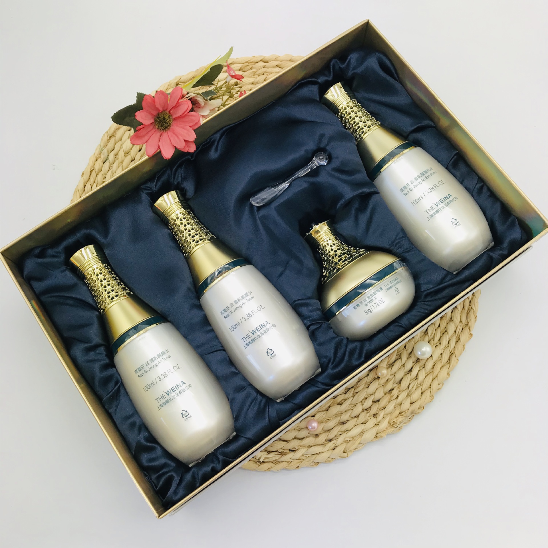 上海维娜化妆品蓓霓芬宫 雪肌靓颜美白特护礼盒水乳精华面霜白宫