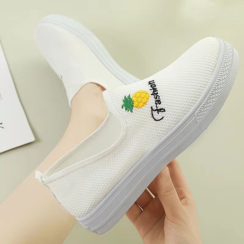 Spring and Autumn Old Beijing Cloth Shoes Low-Top Casual Student Canvas Shoes Women's round Toe Pumps Slip-on Lofter