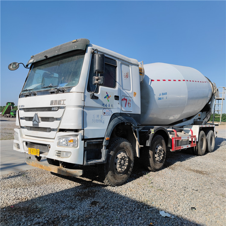 二手水泥搅拌车 轻量化20方唐鸿上装 运输混凝土罐车包过户
