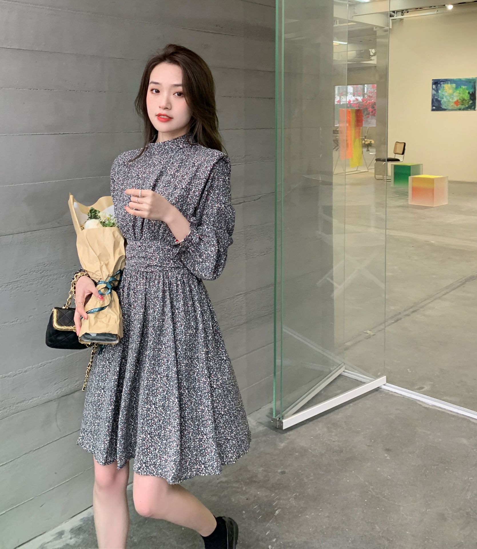 碎花连衣裙女装2021春装新款收腰显瘦气质法式外穿打底中长款裙子