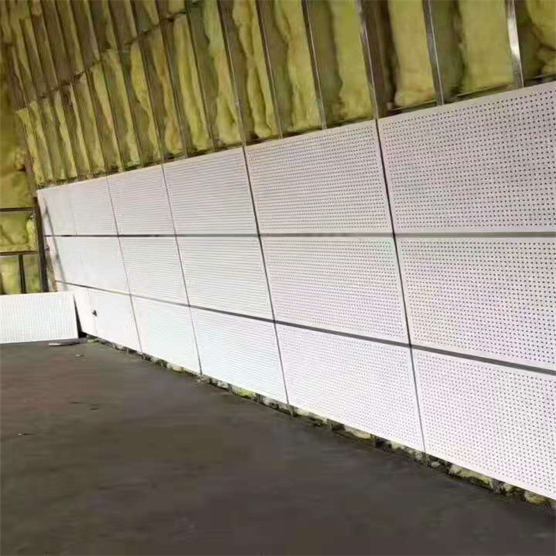 安阳电梯井材 穿孔吸音板吸声板教室防水板 教室吊顶厂