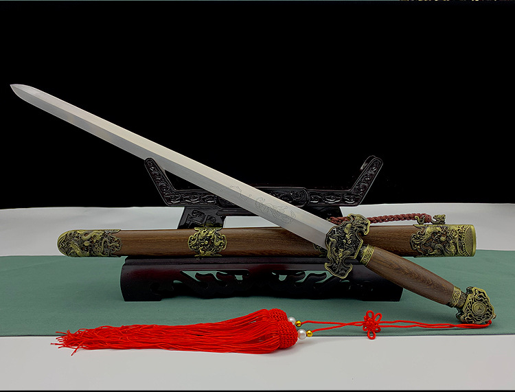 一件代发龙凤剑龙泉七星宝剑护宅礼品剑长剑硬剑冷兵器收藏未开刃