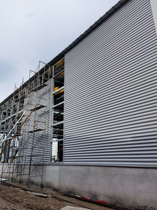 厂家加工定制单层彩钢板 隔热屋面压型板复合夹芯彩钢瓦