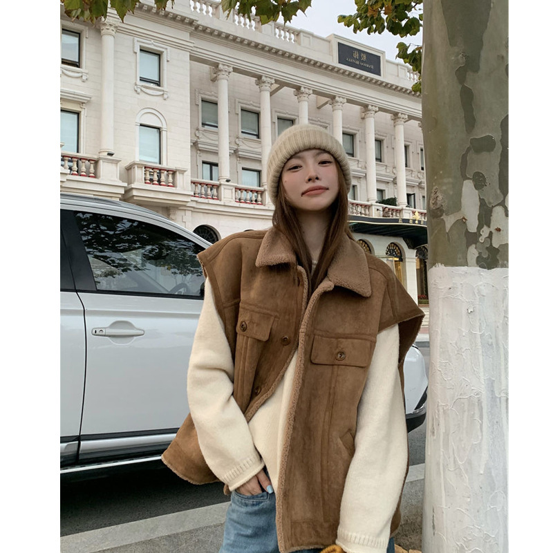 皮毛一体羊羔毛翻领马甲外套女秋冬季复古棕色麂皮绒无袖坎肩马夹