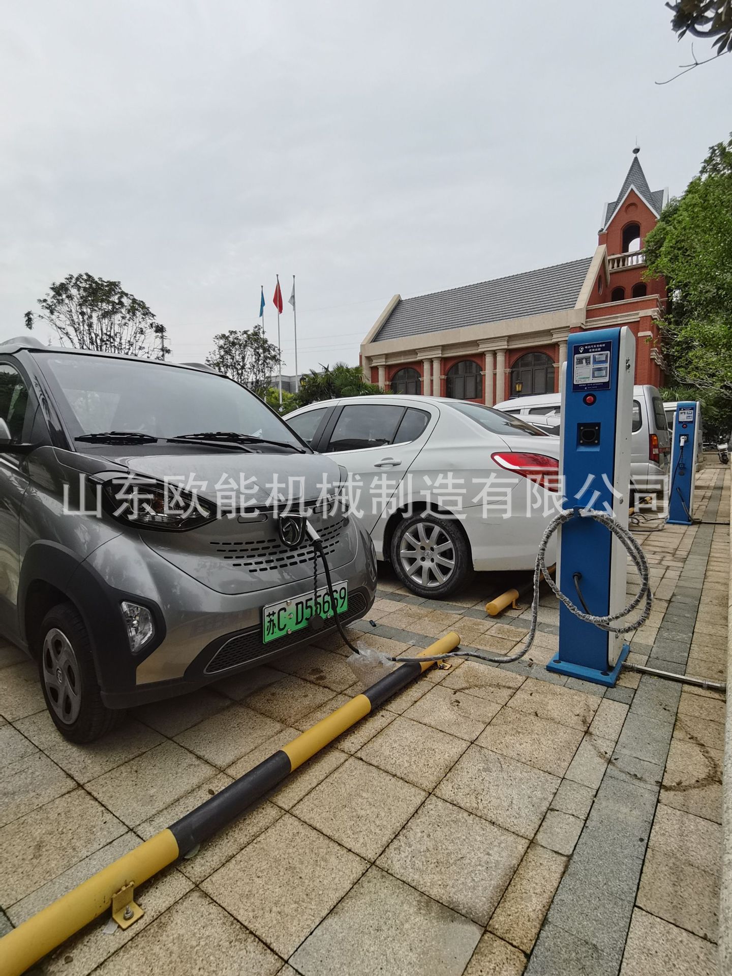 120kw双枪直流汽车充电桩 新能源电动汽车充电桩