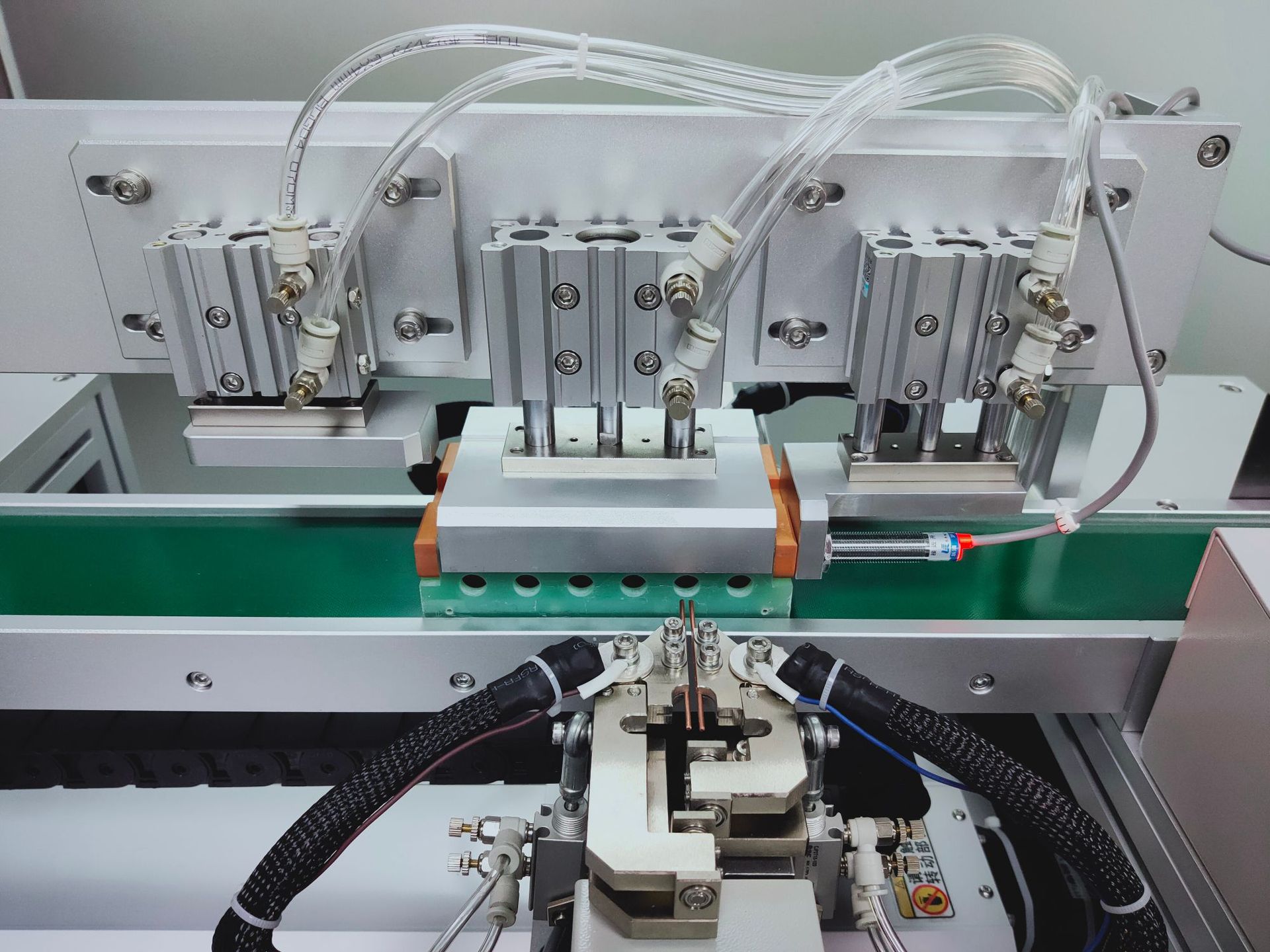 点焊机 st-1850c双面电池组自动点焊机 线材焊接裁切裁镍片焊线机