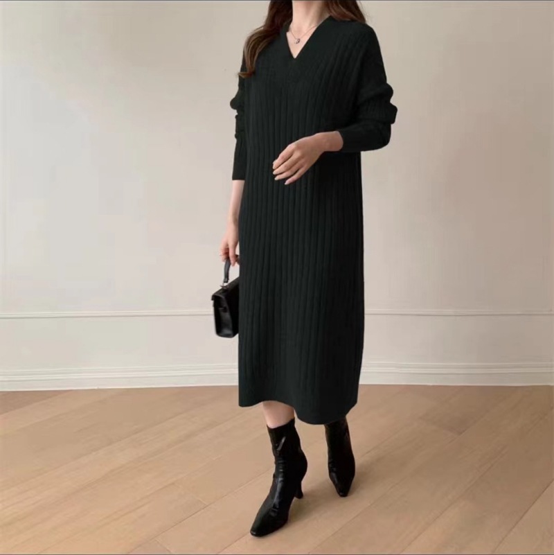 Knitted Dress Autumn and Winter New Lazy Wind Mid-Length V-neck Sweater Women's Korean Style Loose Pullover Woolen Skirt