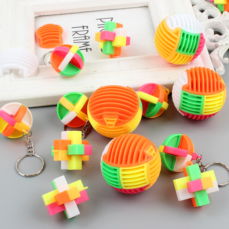 31成交1949个塑料鲁班球孔明锁鲁班锁成人儿童益智开发玩具拆装解锁小