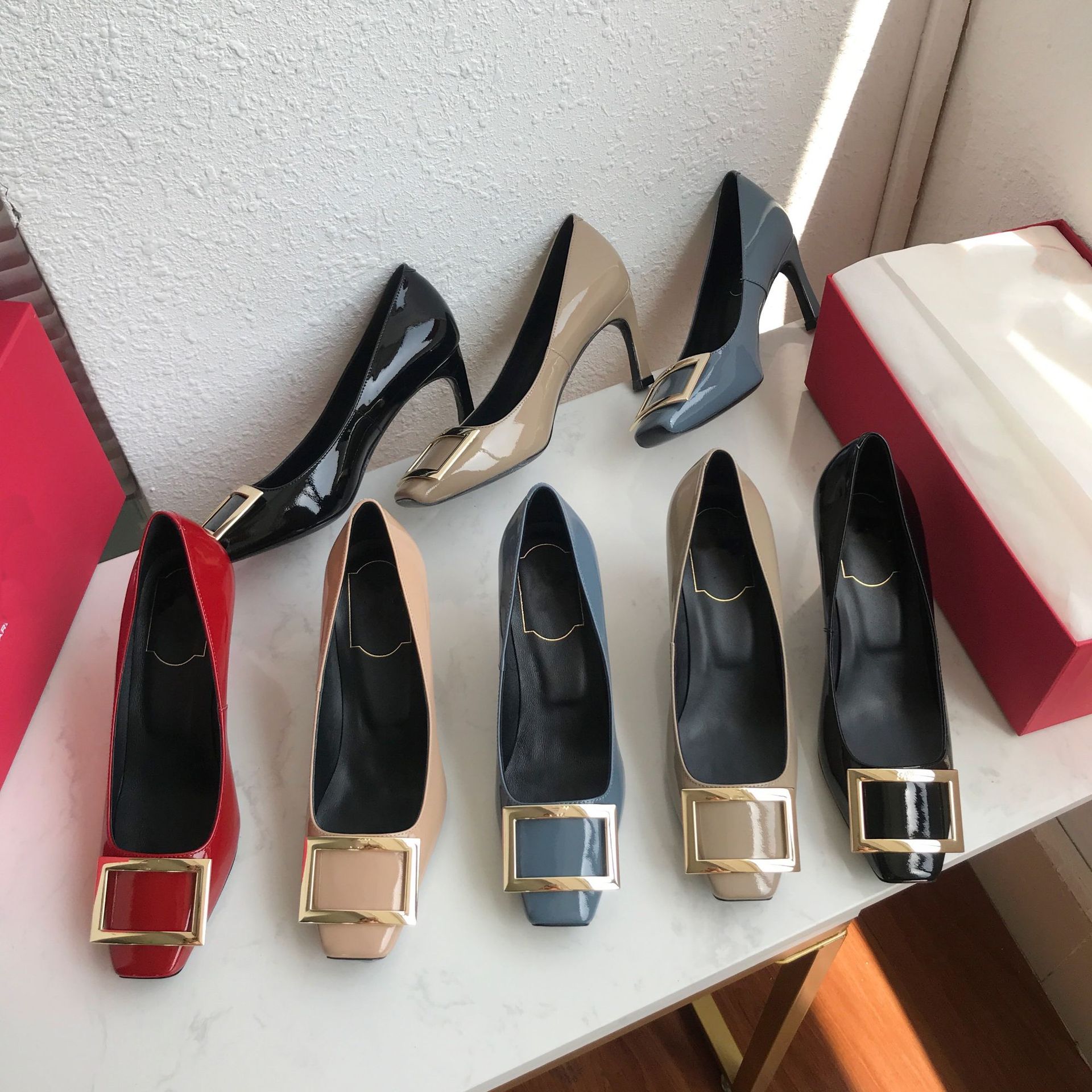 高版本!东莞鞋春季rv女鞋方扣高跟鞋中跟小红鞋rv单鞋红色婚鞋女-阿里