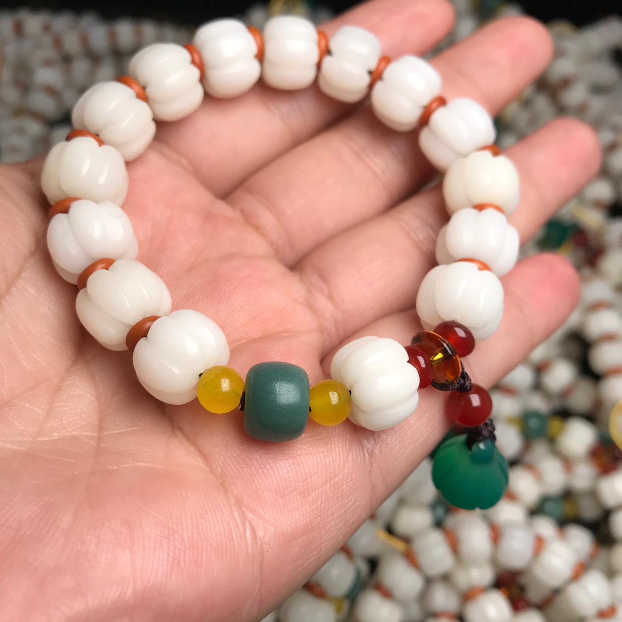 恒信艺品菩提根雕刻南瓜珠手串玛瑙莲蓬款