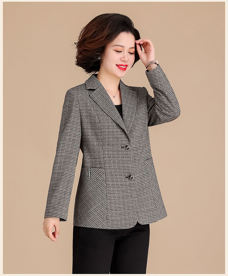 春秋女装中老年妇女时尚小西服胖妈妈外套短款老年人奶奶西装上衣