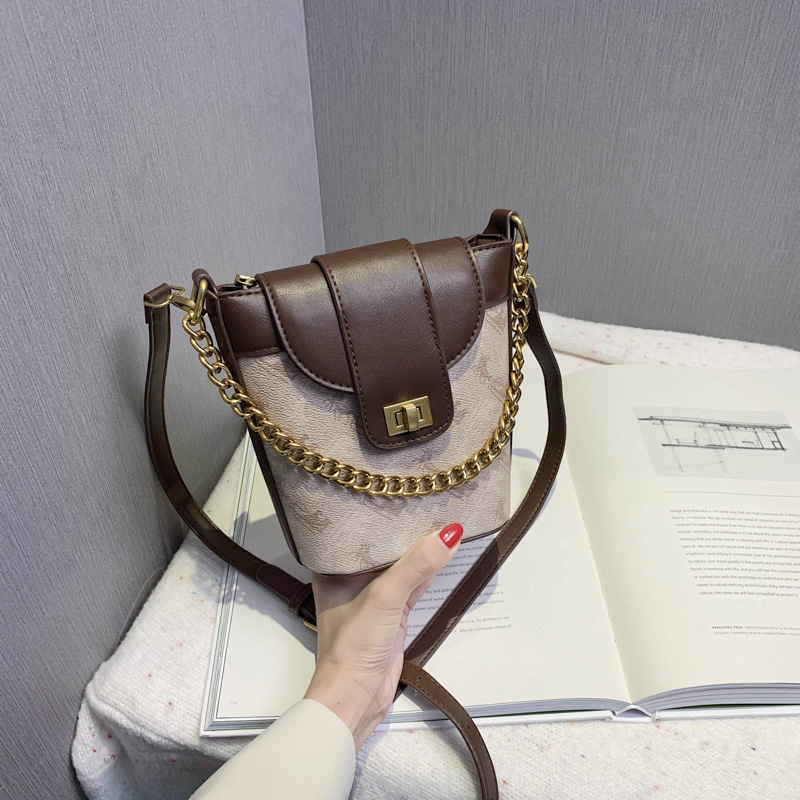 2022 Autumn New Fashion Bucket Bag Chain Women's Pouches Soft Leather Women's Bag Shoulder Crossbody Fashion Contrast Color