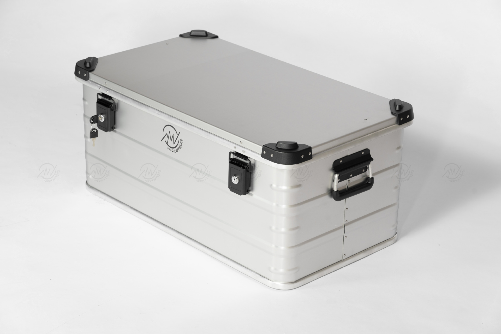 出口日本铝镁合金工具箱户外车载装备铝箱大容量收纳箱露营车尾箱