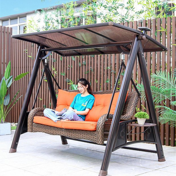 庭院别墅秋千摇椅