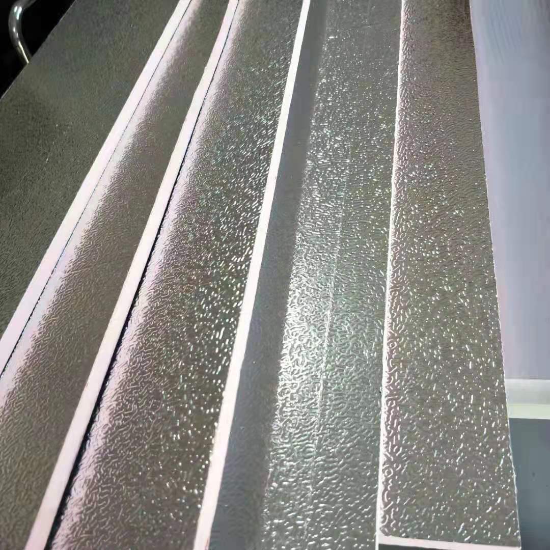 双面铝箔酚醛板双面铝箔轧花铝箔酚醛板轧花铝箔酚醛风板风管板
