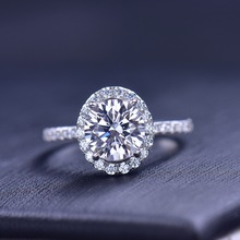 公主圆包纯银925莫桑钻D色戒指表白求婚订婚结婚戒指礼物厂家批发