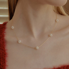 日韩时尚小众设计感精致项链玻璃小珍珠花球高保色简约锁骨链颈链