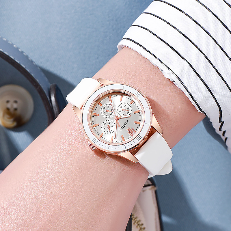 One-Piece Delivery New Spot Fashion Simple Silicone Women's Quartz Watch Personality All-Match Student Fruit Color Watch