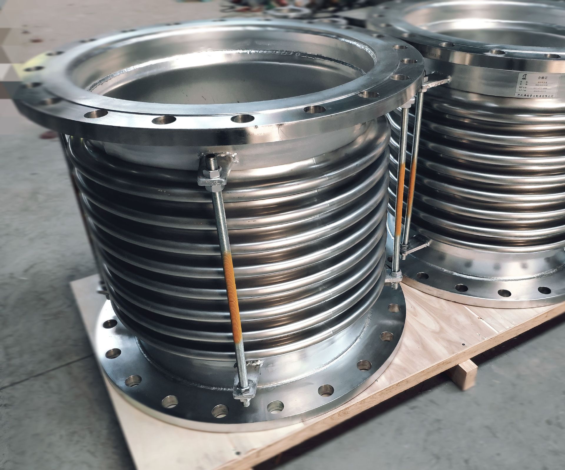 不锈钢波纹膨胀节 内衬耐腐蚀四氟拉杆膨胀节伸缩器厂家加工